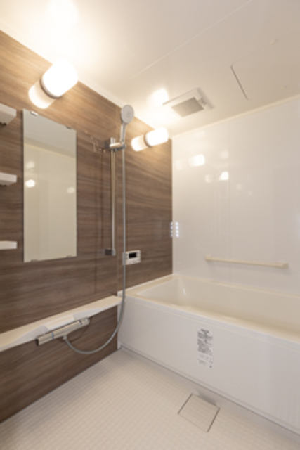 バス・シャワールーム　※写真は同タイプ住戸です。