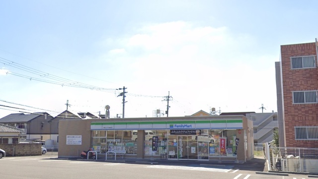 コンビニ　ファミリーマート和歌山六十谷駅前店（コンビニ）まで497m