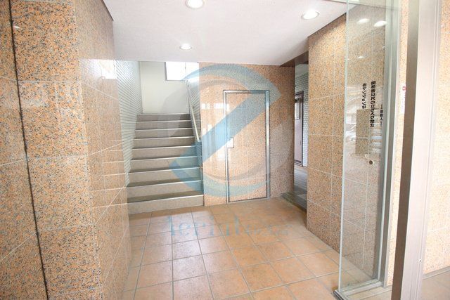 エントランス　エントランス