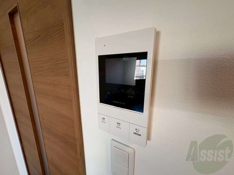 セキュリティ　ＴＶモニター付インターホンです。来客者の顔が見えるので安心！