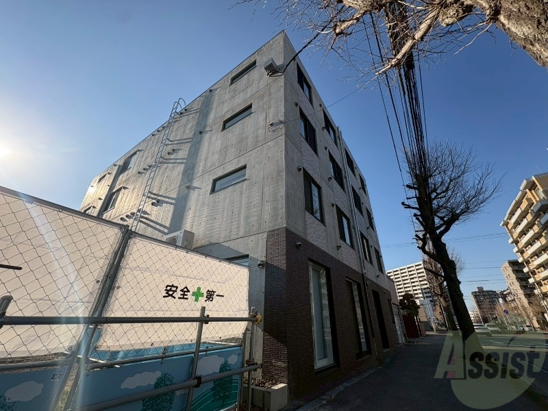 建物外観　札幌市中央区北八条西「セレナーデ北円山」