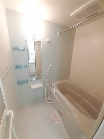 バス・シャワールーム　お風呂で日々の疲れを落としましょう