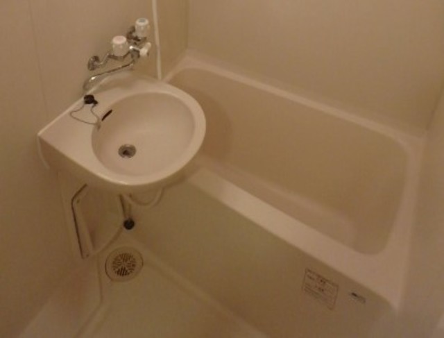 バス・シャワールーム　バスルーム