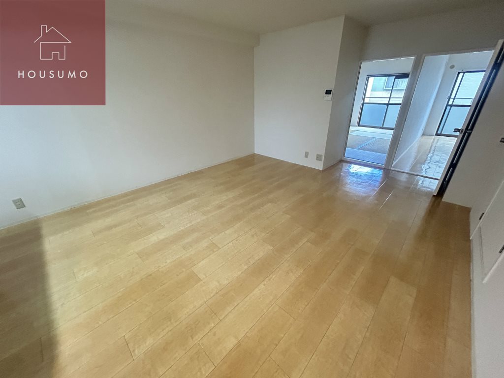 居室・リビング　こちらの居間で趣味の時間をお楽しみください