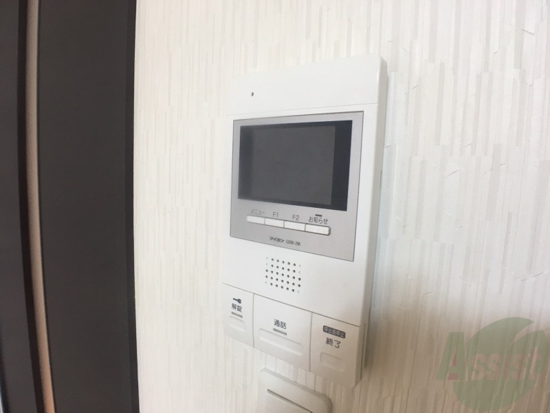 セキュリティ　ＴＶモニター付インターホンです。来客者の顔が見えるので安心！