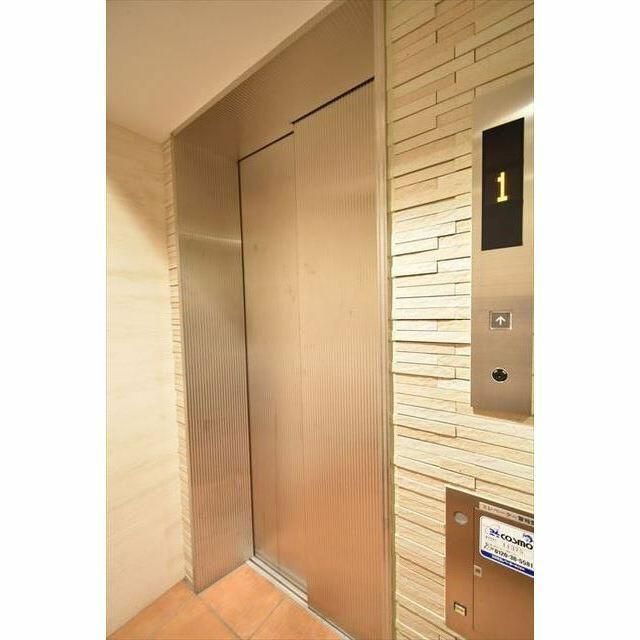 エントランス　■モニタ付オートロック■宅配ＢＯＸ■集合ポスト