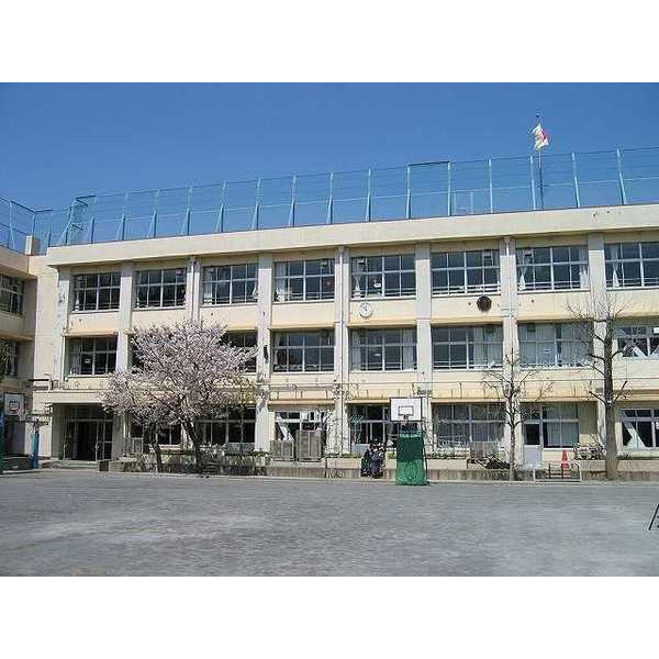 小学校　大田区立道塚小学校（小学校）まで496m