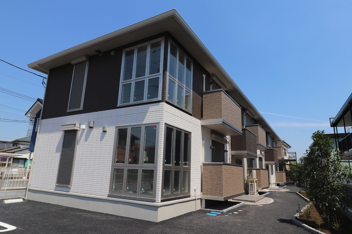 建物外観　☆ツートンカラーがおしゃれな外観です☆