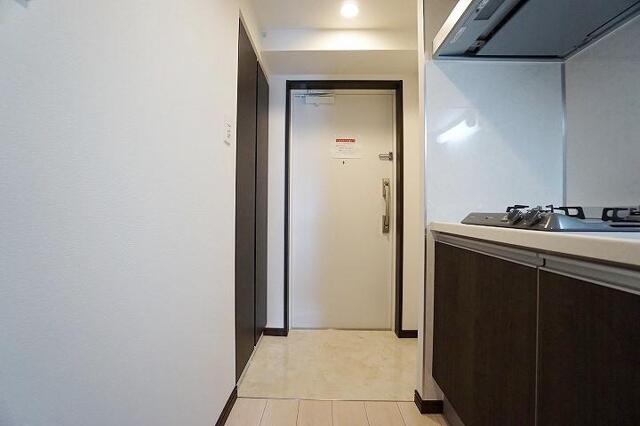 居室・リビング　玄関