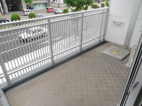 バルコニー　ベランダ