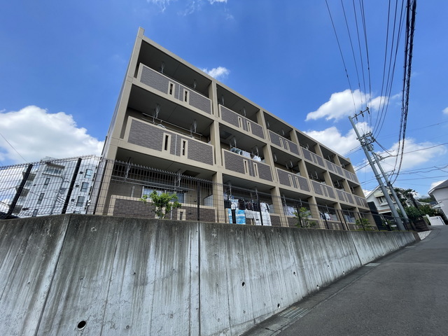 建物外観　～新生活楽しみだな～