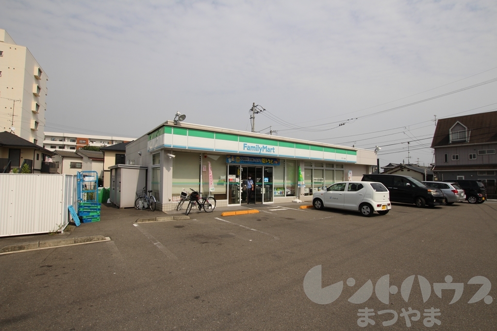 コンビニ　ファミリーマート 久万ノ台店（コンビニ）まで437m