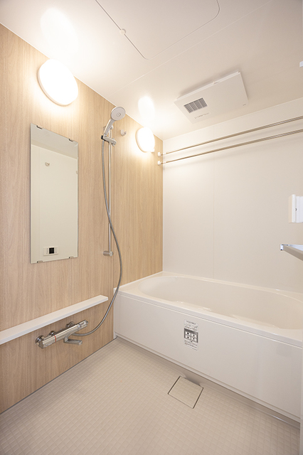 バス・シャワールーム　※写真は同タイプ住戸です。