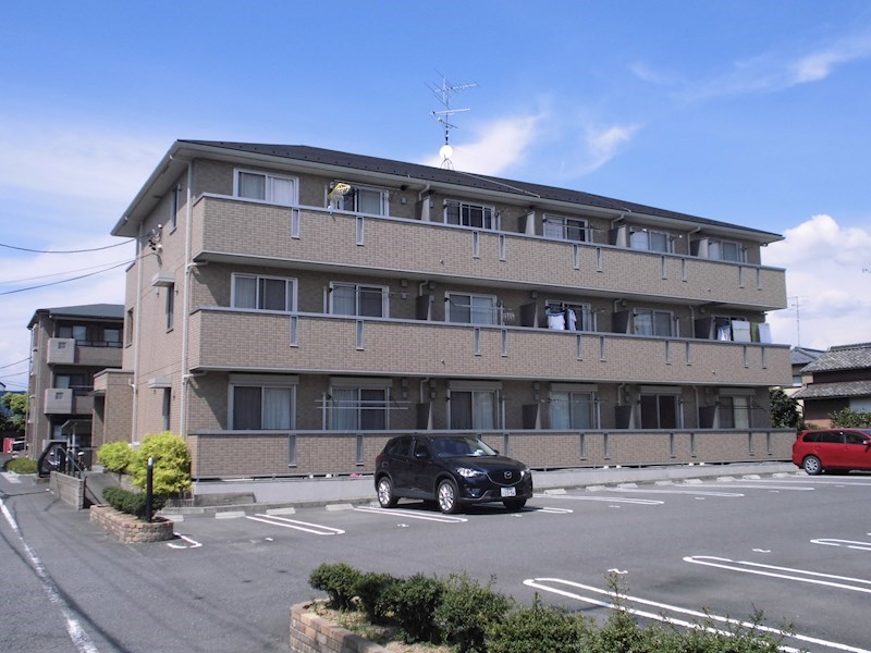 建物外観　オートロック付きマンション。南向きで陽当たり良好です！