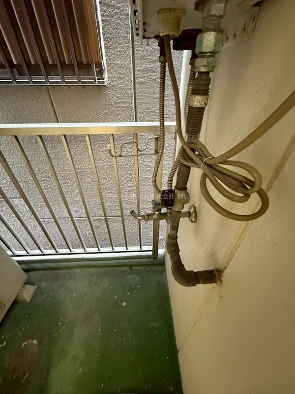 その他設備　室外洗濯機置き場