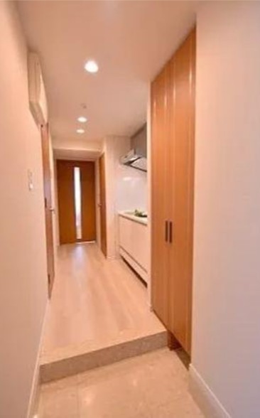 玄関　※別部屋参考写真