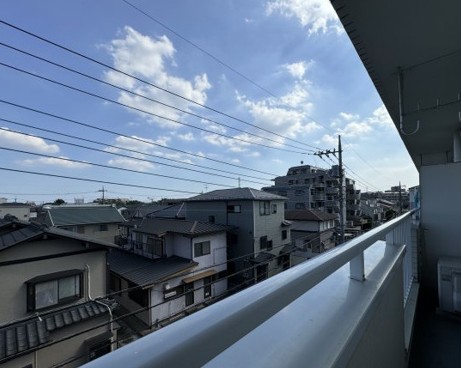 バルコニー　※他の号室写真になります。