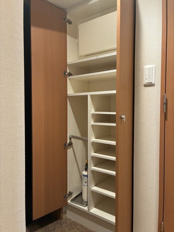 玄関　（別タイプ参考写真）スプルス板橋　板橋区板橋1