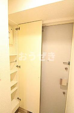 玄関　※同仕様参考写真