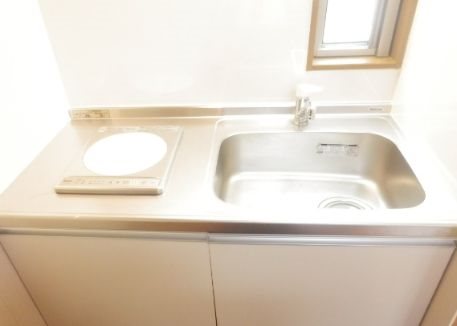 キッチン　ＩＨコンロ設置済みです。