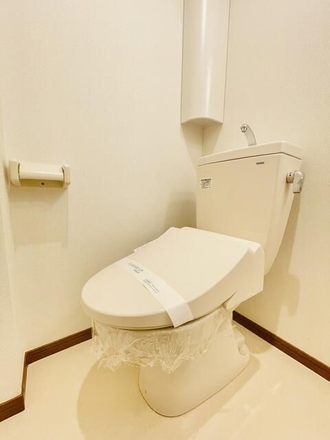 トイレ　洗浄便座付です！
