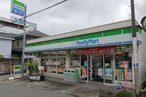 コンビニ　ファミリーマート 五香駅東口店（コンビニ）まで889m