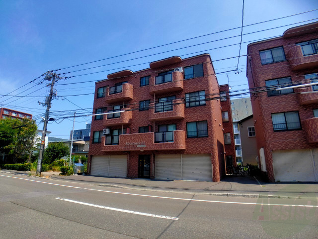 建物外観　札幌市北区北二十一条西「ファーストコート２１２」