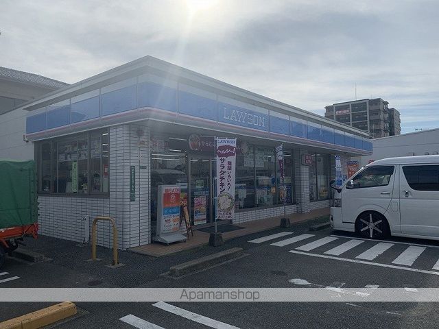 コンビニ　ローソン（コンビニ）まで529m