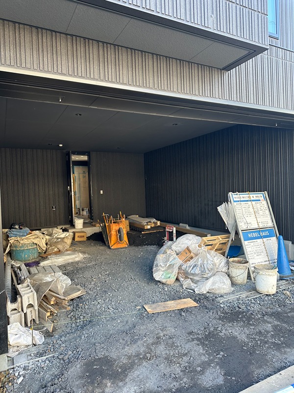 その他共有部分　現在建築中