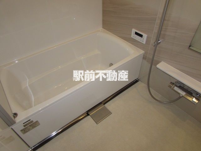 バス・シャワールーム　写真は別部屋