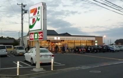 コンビニ　セブンイレブン川越豊田本店（コンビニ）まで1240m