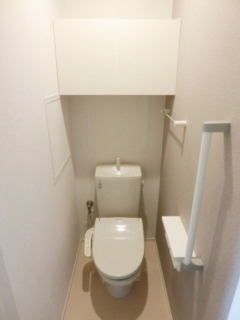 トイレ　温水洗浄便座もございます