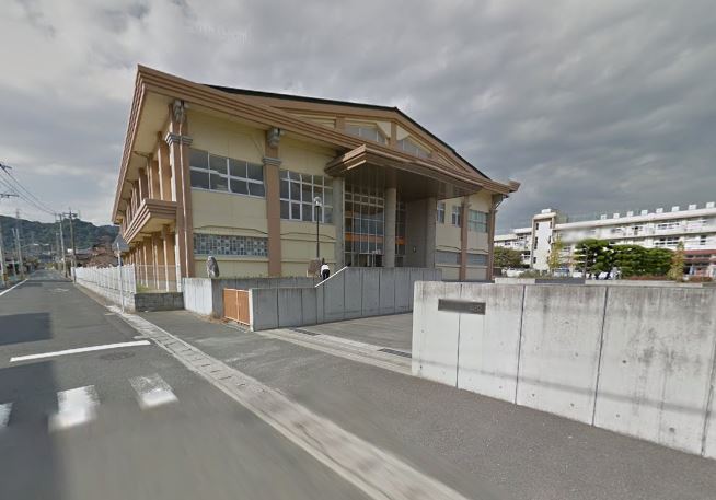 小学校　苅田町立南原小学校（小学校）まで549m