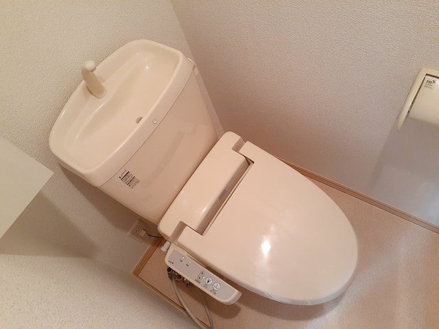 トイレ　落ち着いたトイレです