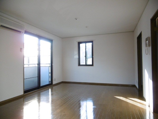 居室・リビング　※写真は103号室のお部屋です。
