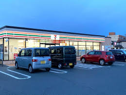 コンビニ　セブンイレブン岡山豊成3丁目店（コンビニ）まで248m