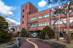 役所　札幌市南区役所（役所）まで352m