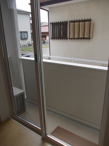 バルコニー　外からの目が気にならないバルコニーで洗濯物が干せます