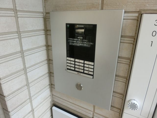 セキュリティ　オートロック完備で防犯面も安心です