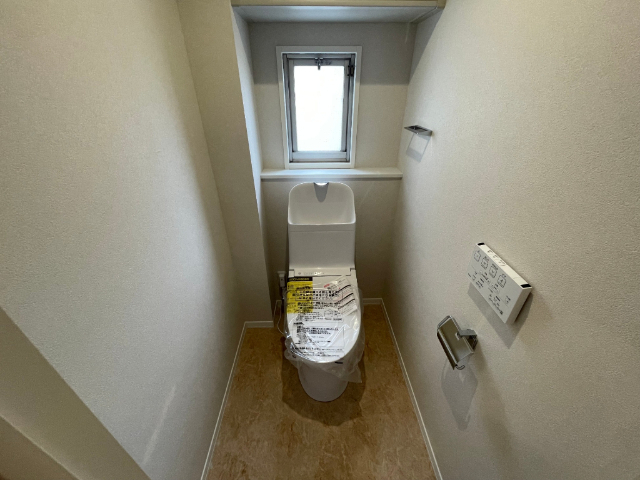 東急田園都市線 青葉台駅 徒歩18分 2階建 築50年のトイレ写真