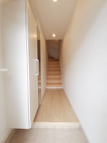 玄関　収納もある玄関です