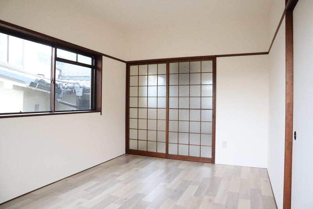 ＪＲ可部線 安芸長束駅 徒歩7分 4階建 築35年の居間写真