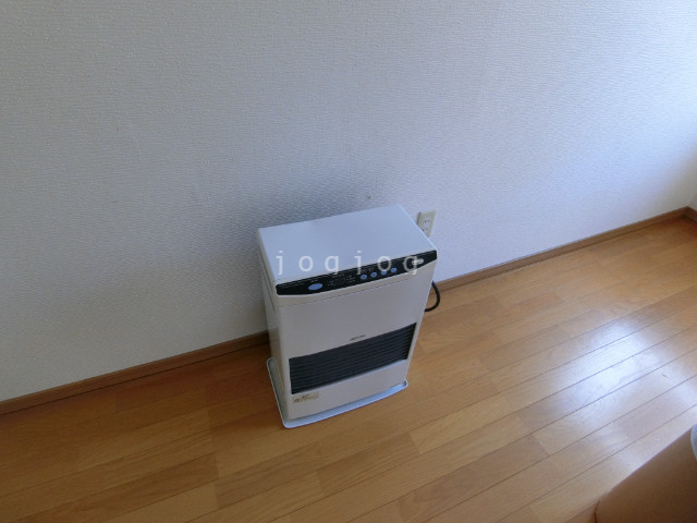 その他設備　冬はあったか灯油ストーブ