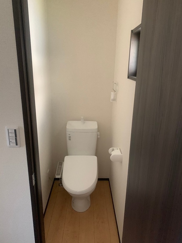 トイレ　完成予定の為、参考写真：同じシリーズ物件の設備となります。