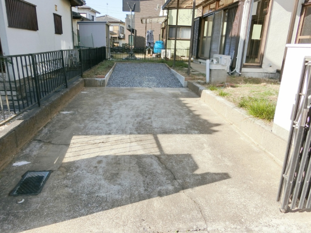 駐車場　縦列２台