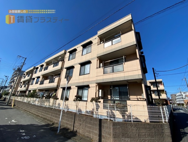 建物外観　パークフロントでお子様も安心です。