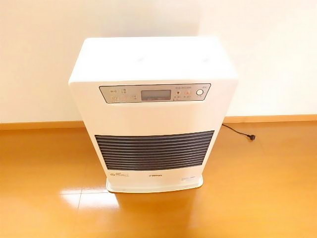 その他　灯油ストーブ付きです。