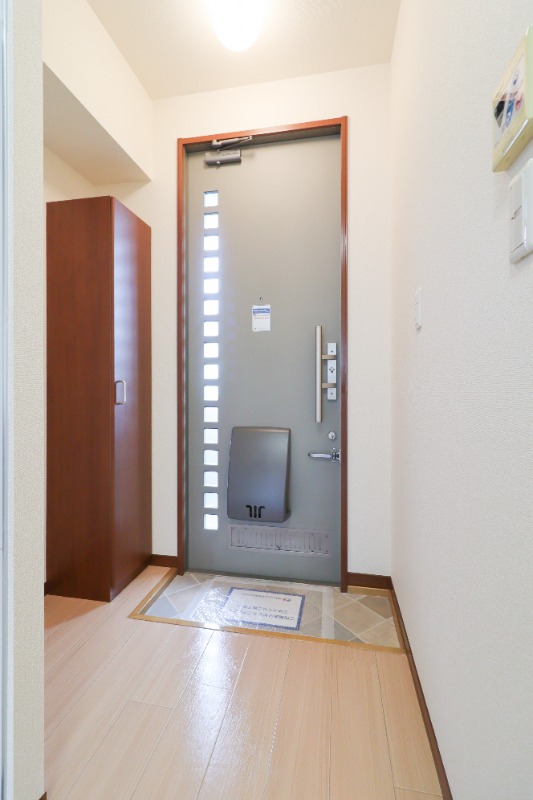 玄関　図面と現状に相違がある場合には現状を優先