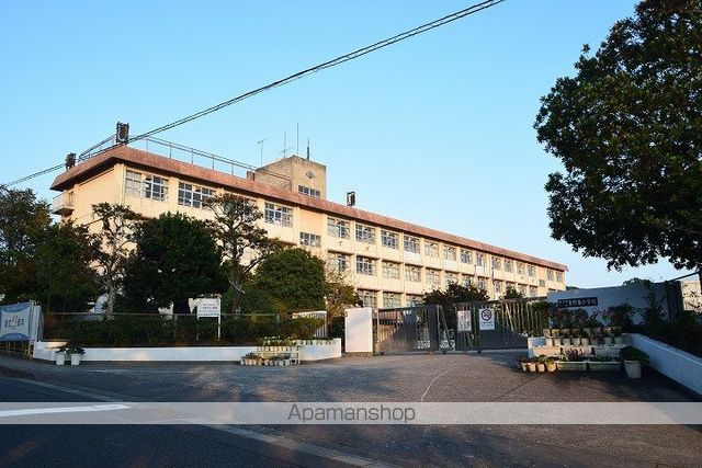 小学校　吉野東小学校（小学校）まで1239m