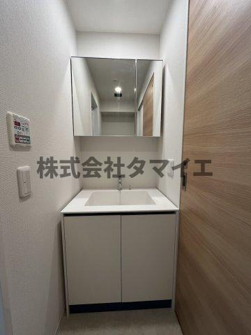洗面設備　脱衣スペースもあります